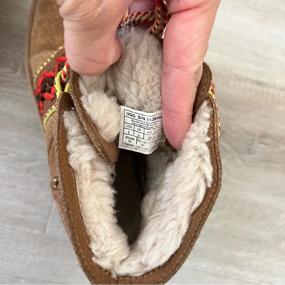 UGG Classic Mini II Braid Platform Chestnut Suede Boot Women’s Size 5